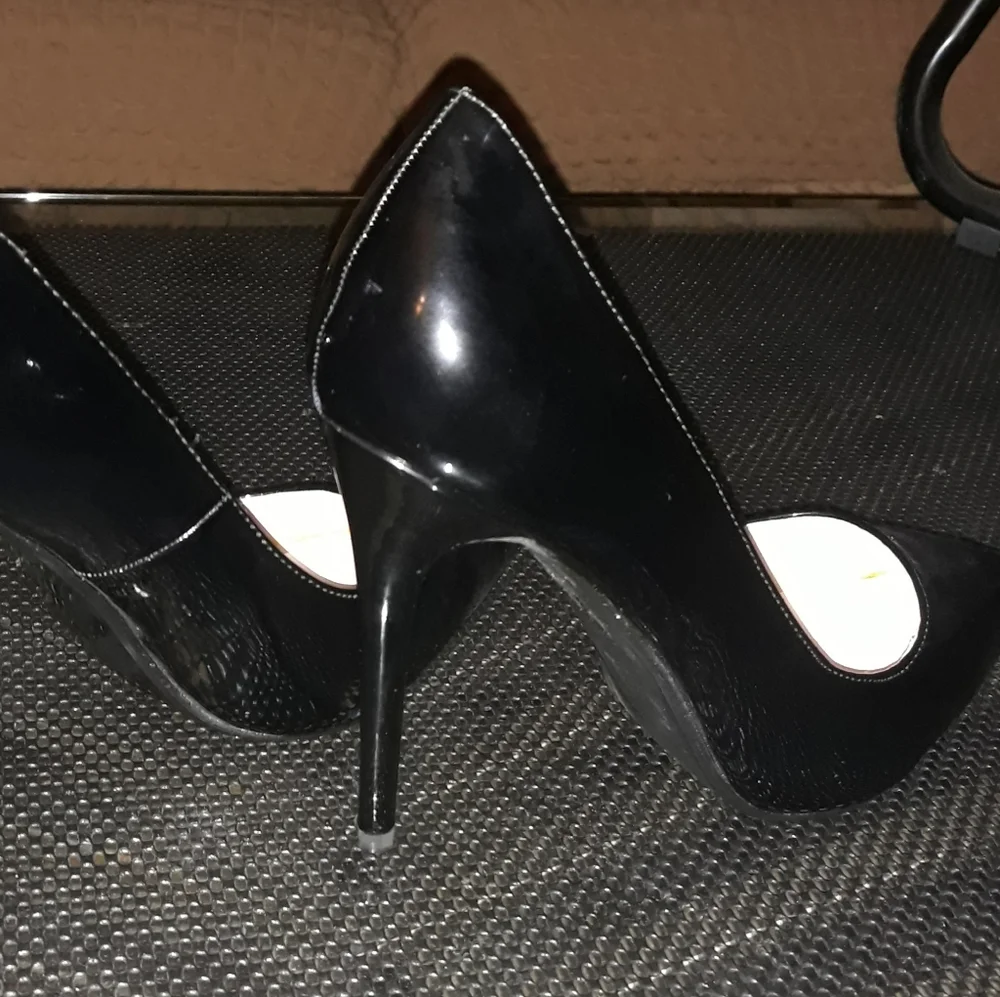 Heels - Picture 3 of 5